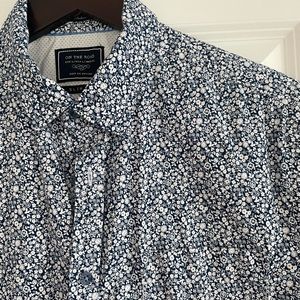 ‘On The Road’ Men’s blue floral short button shirt